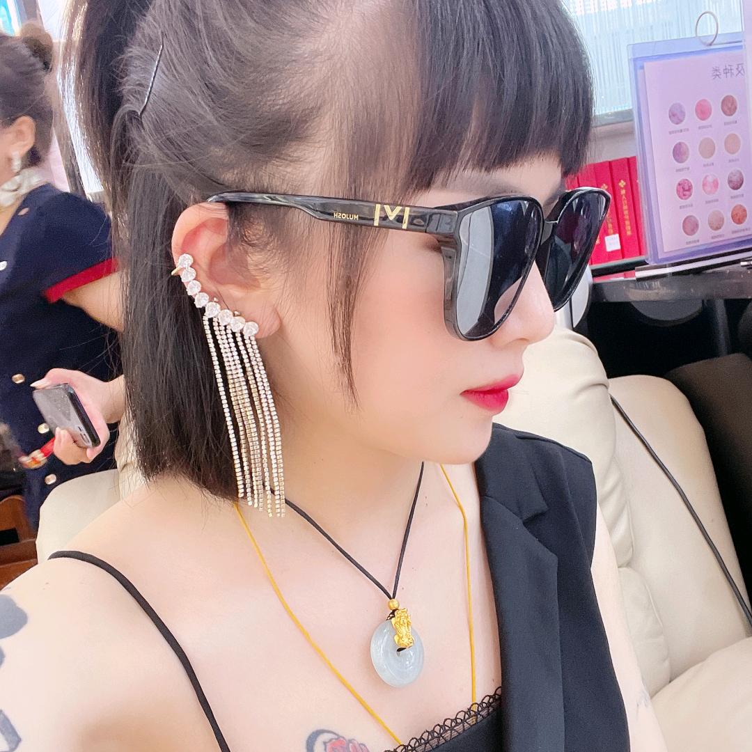 墨镜一戴谁也不爱