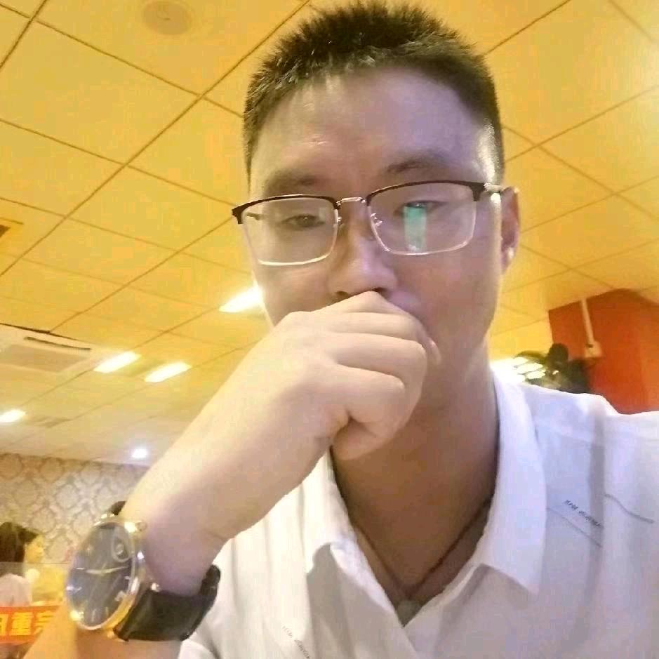 眼 镜 哥