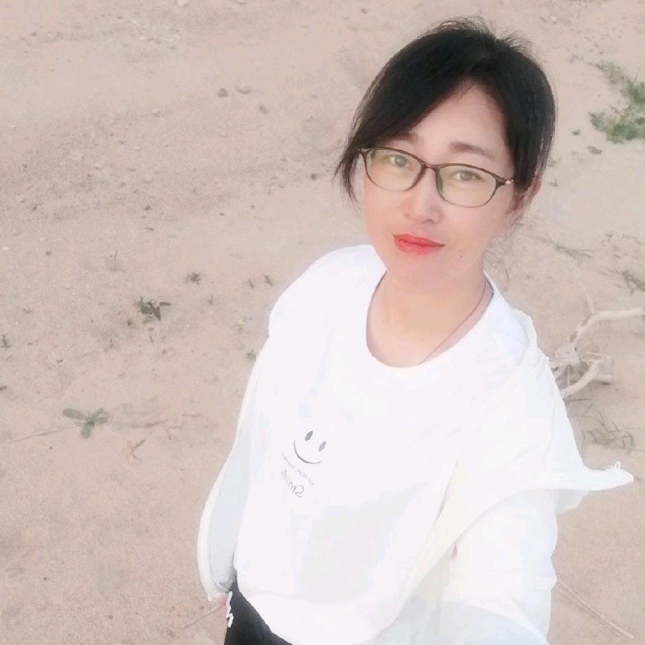 伊莲（70后）