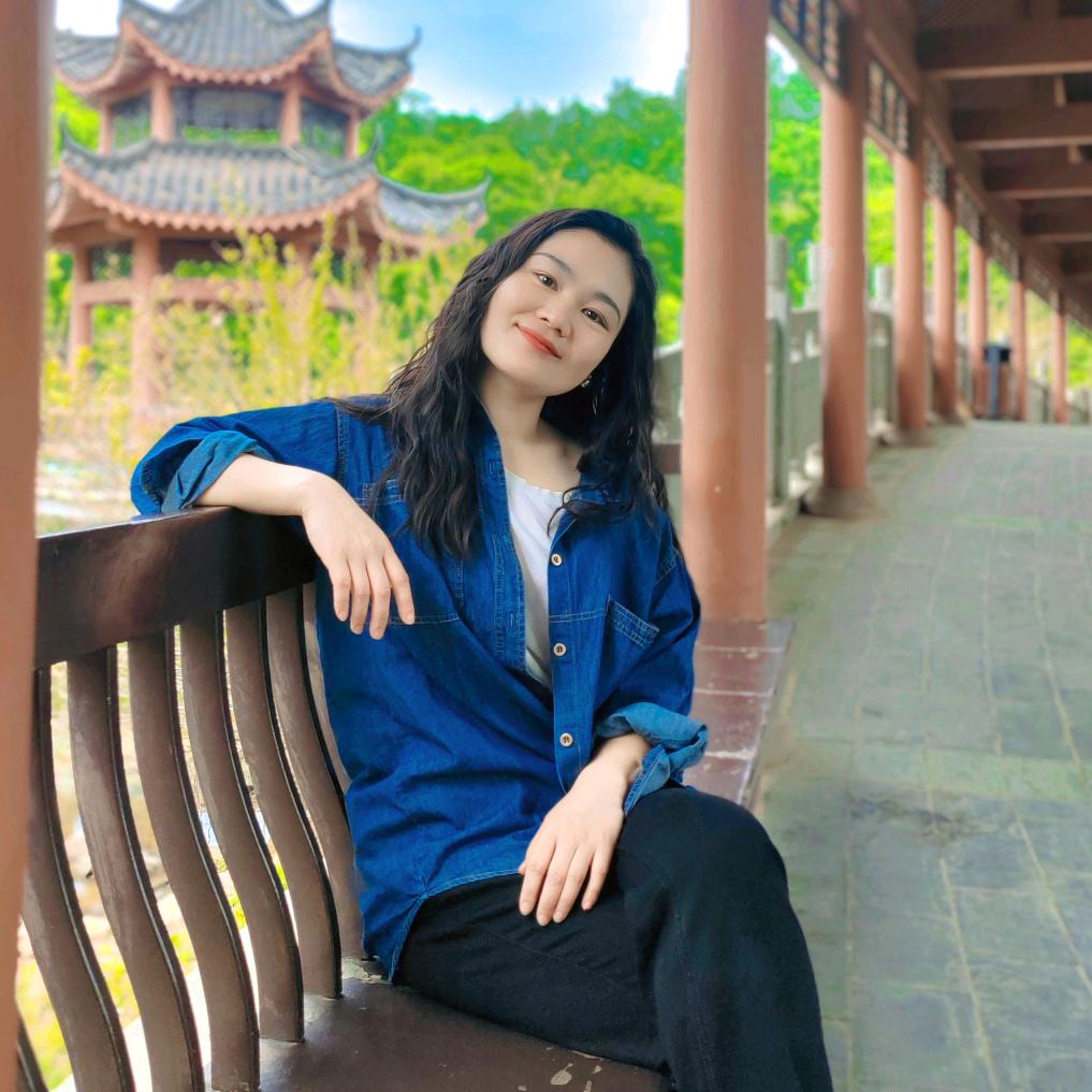 喝点小酒的蜜思李