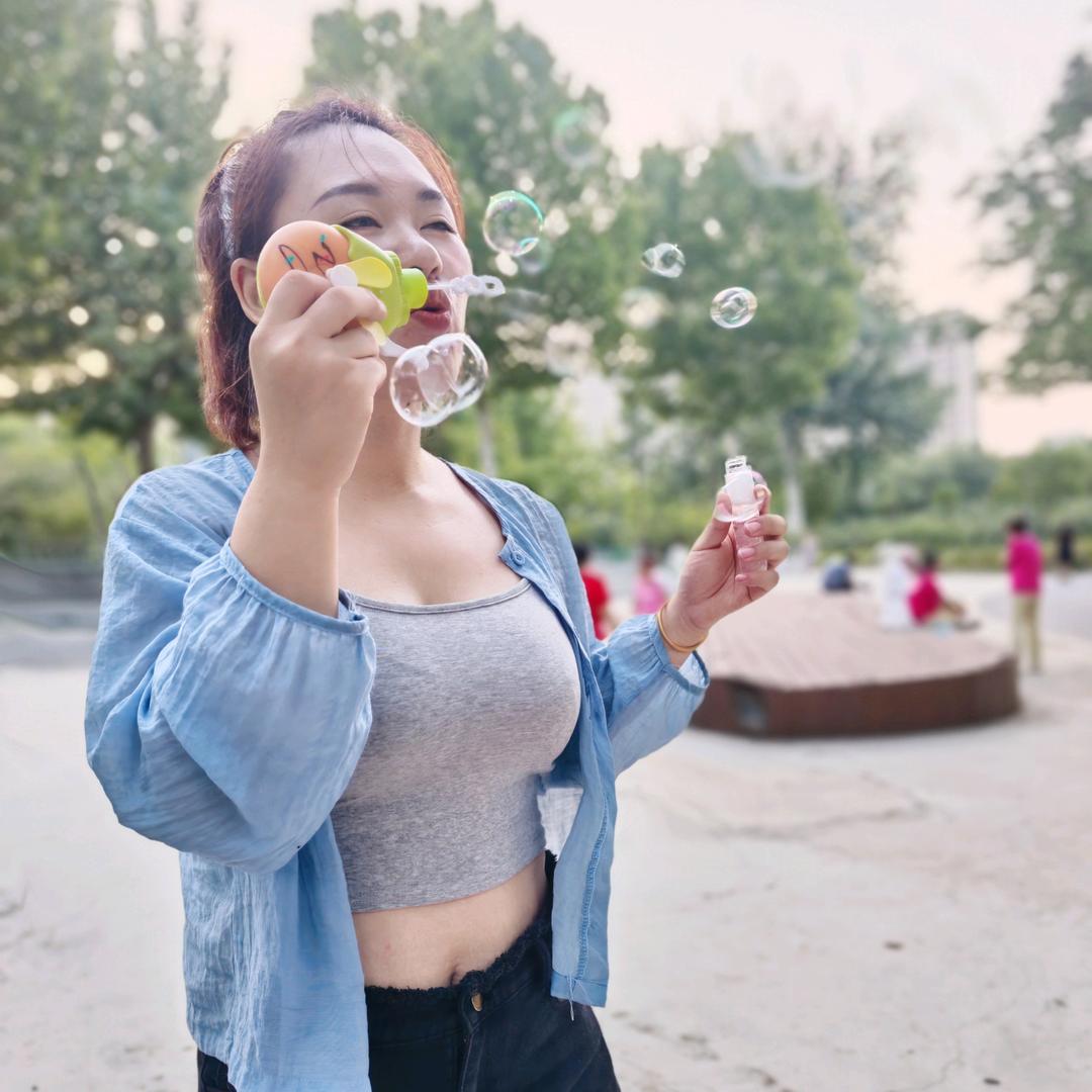 阿珊阿珊（ 粉丝破1000）