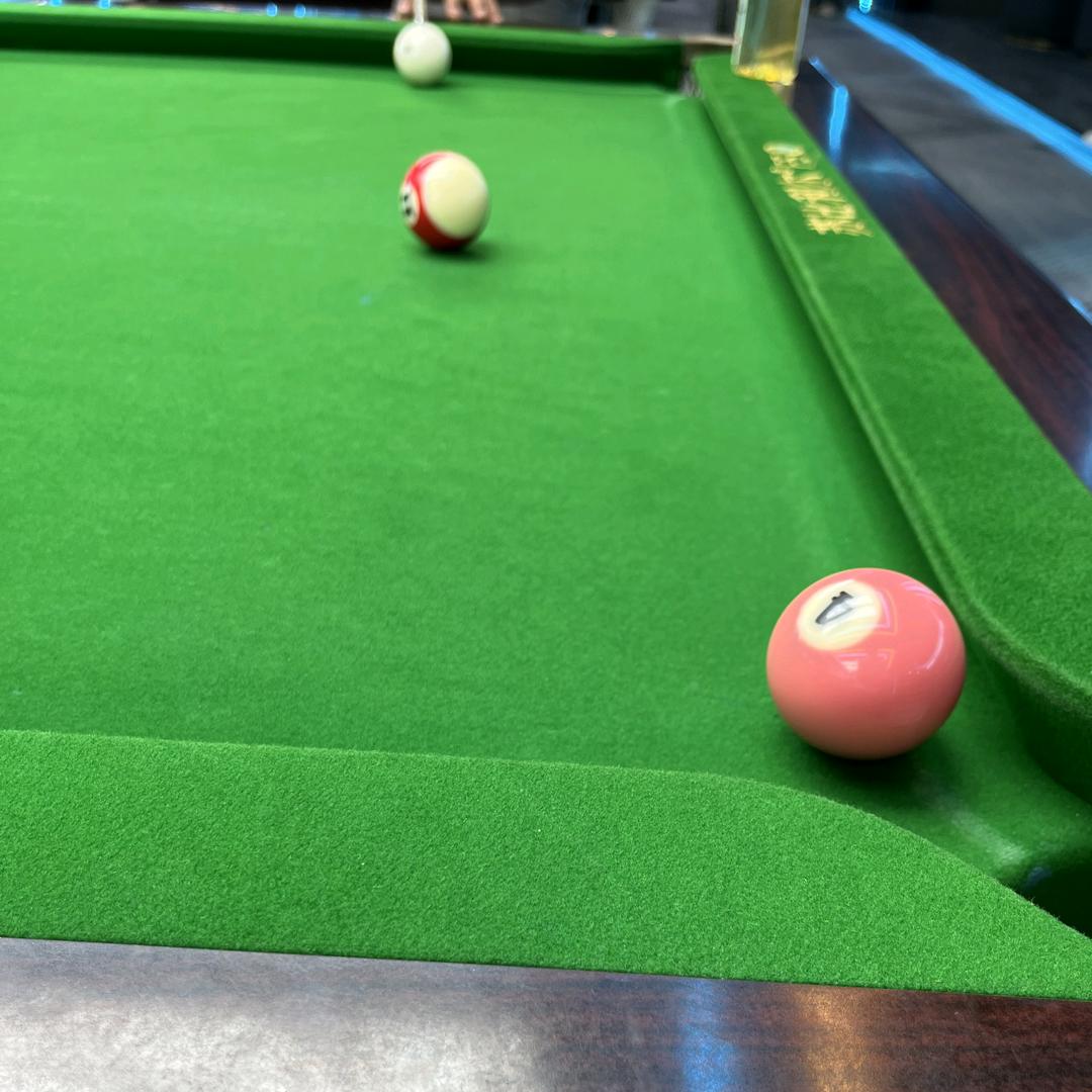 又大又白的台球 (正能量)