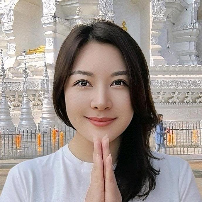 李 莹