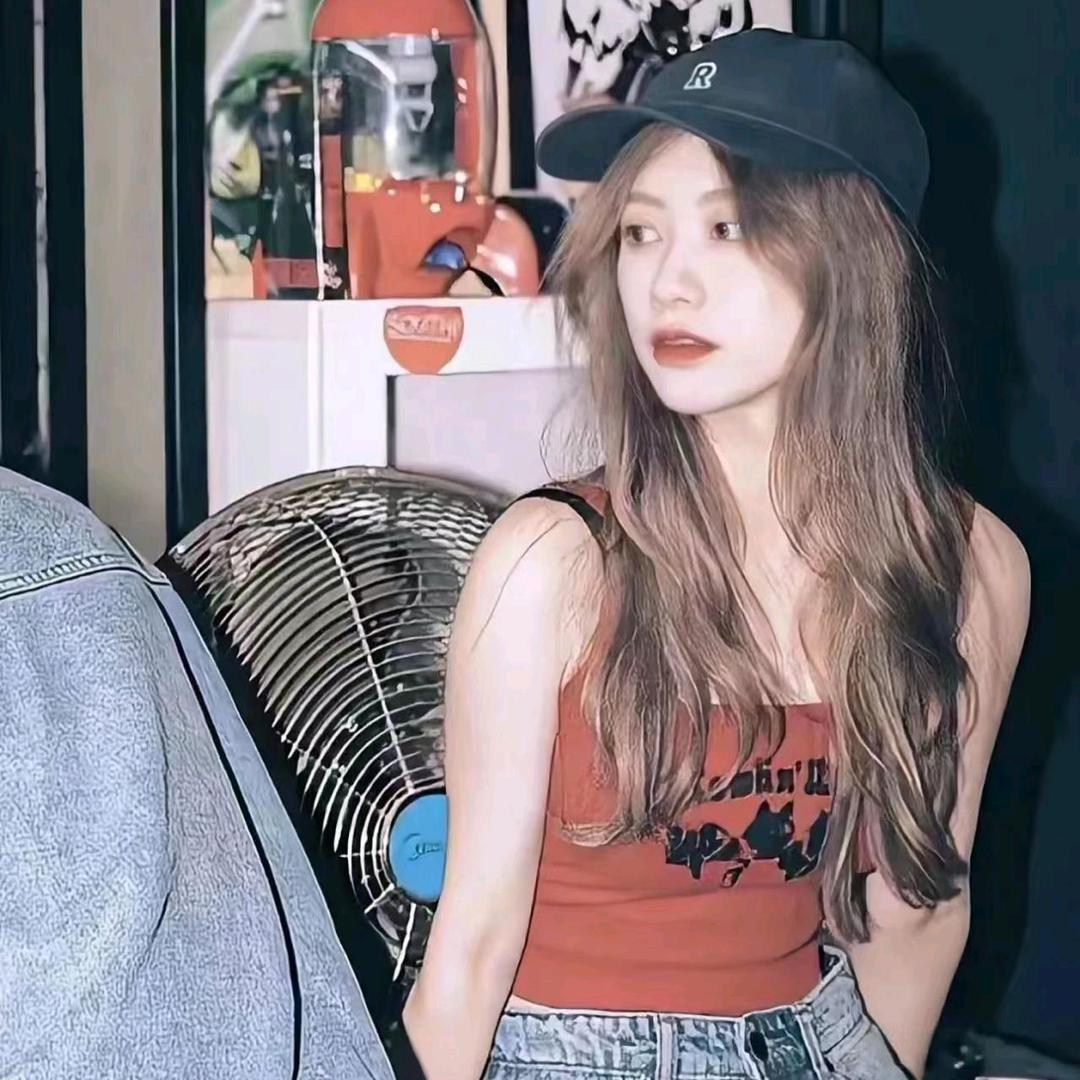 性感母蟑螂发疯猛抽