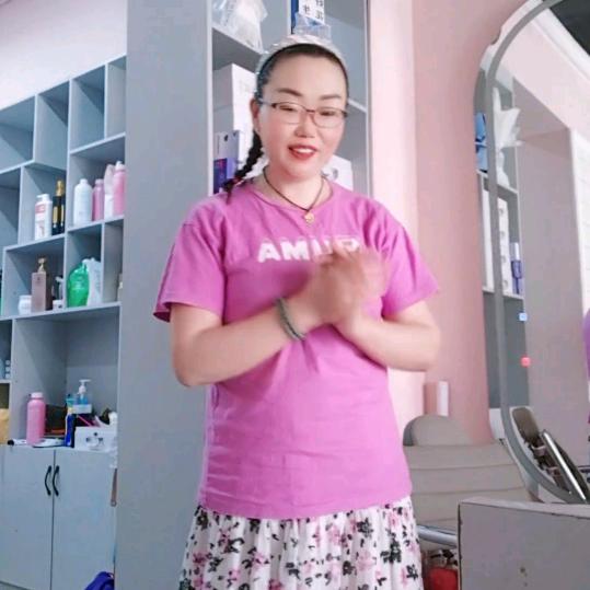 利百加🎤好物在橱窗里