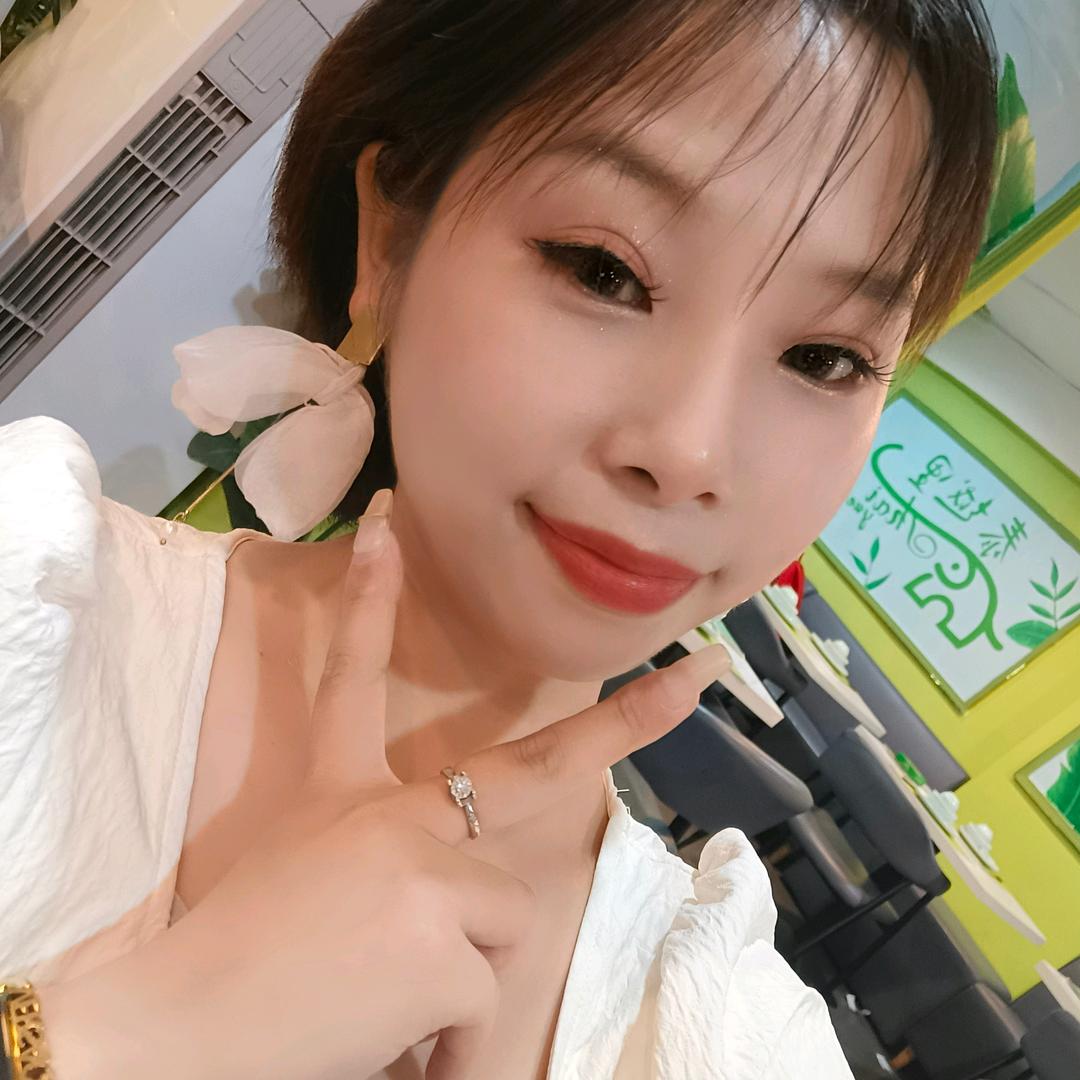 我是晓赢莹
