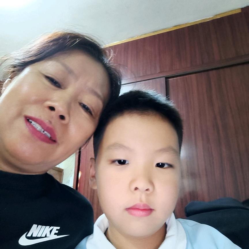 不见得快乐。喜相逢。