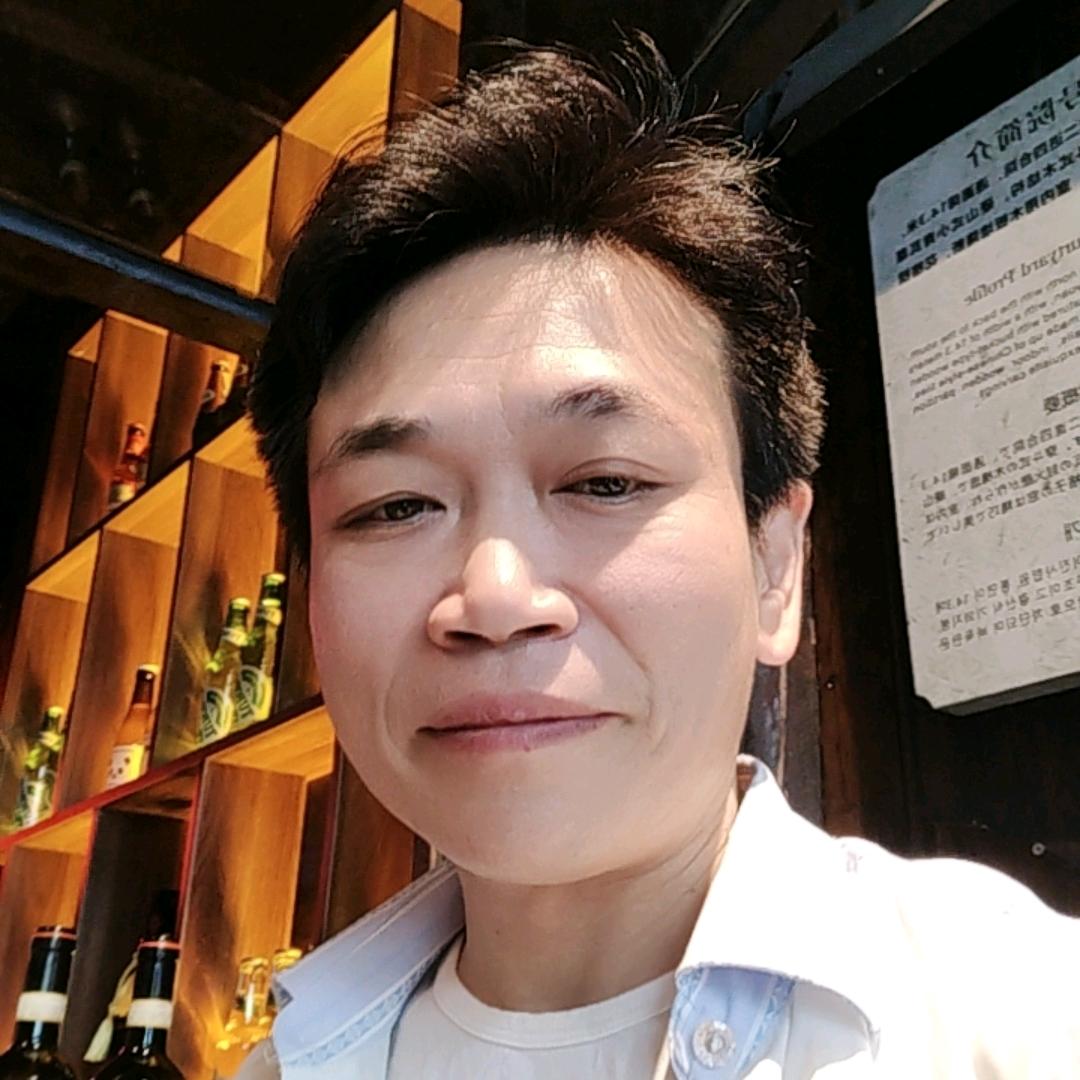 鱼儿水中游