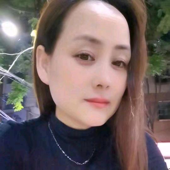 安陆市特种劳保服装鞋子周姐