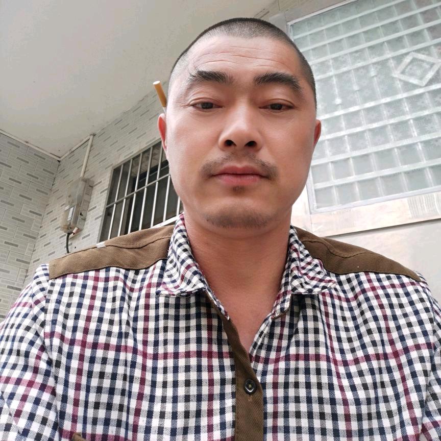 ①小师傅开大运车