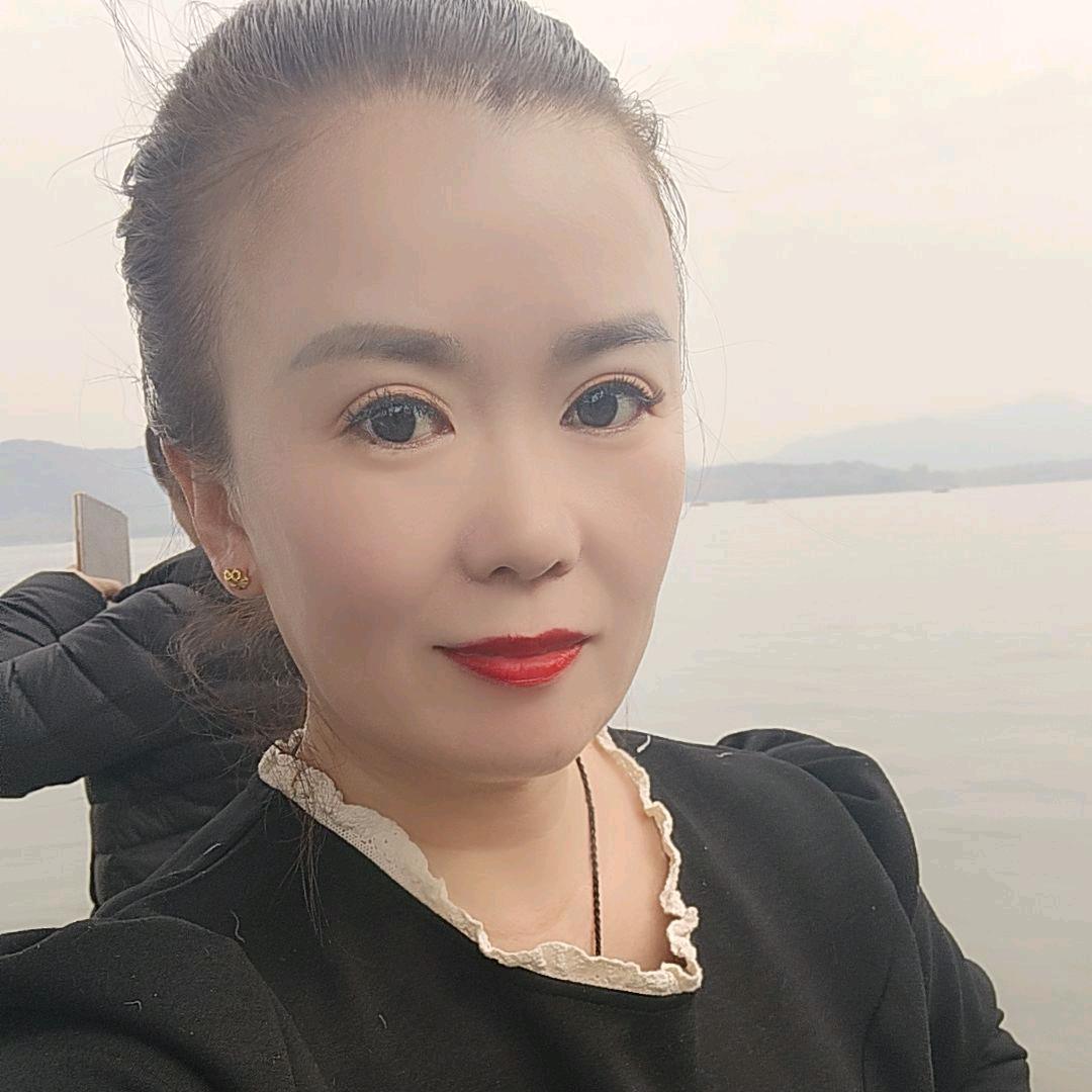 到处飞的小燕子💋