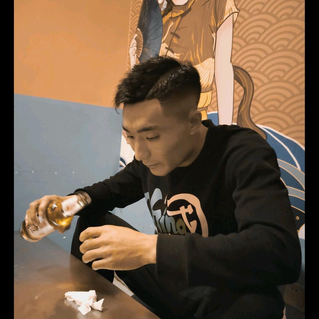 黄子里   102
