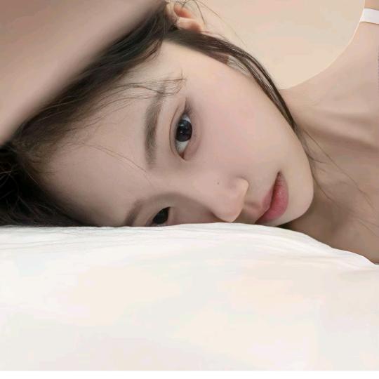 彤