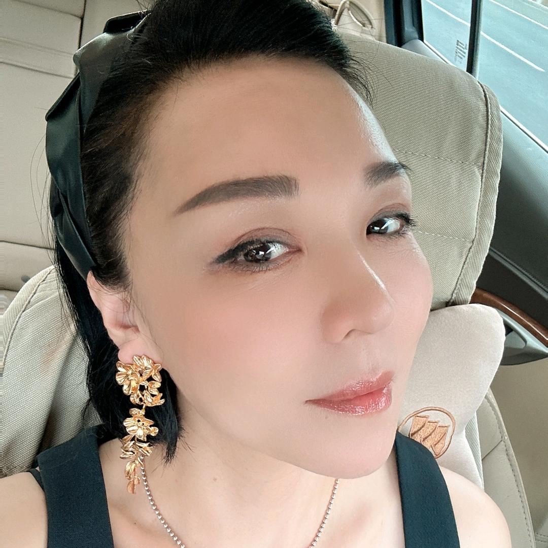 银基苗苗轻奢女鞋富一楼