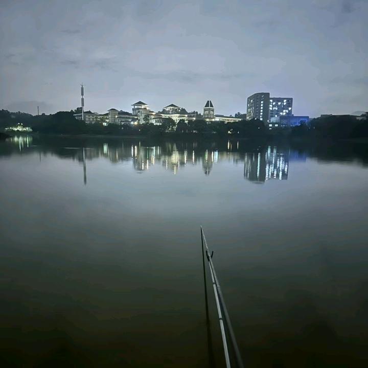 老表钓鱼🐟