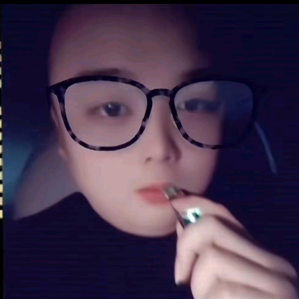 辉辉😘