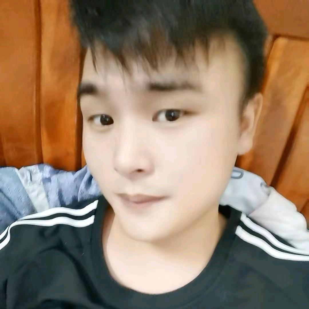 凌晨三点。