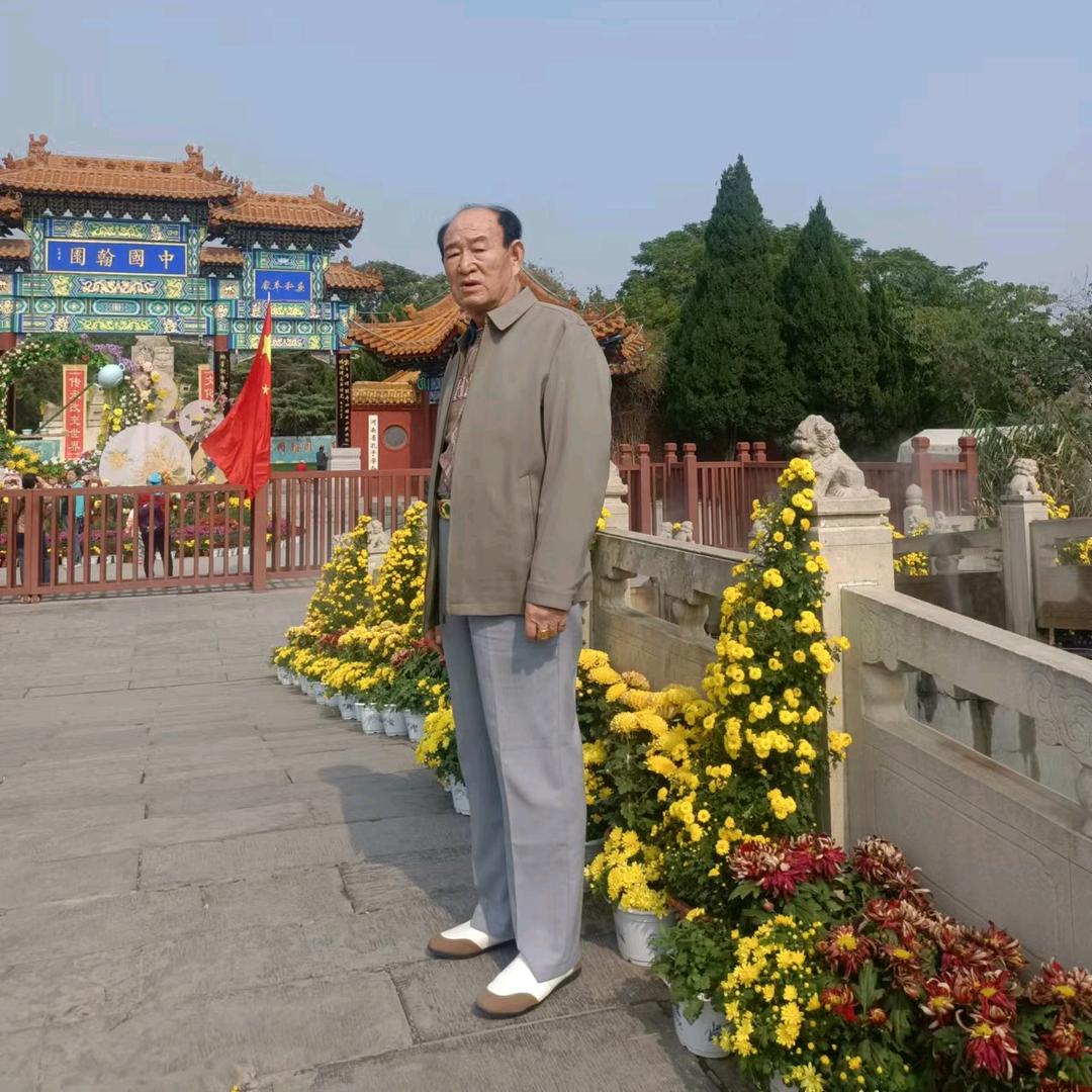 23512584143谭老师才艺免费教学