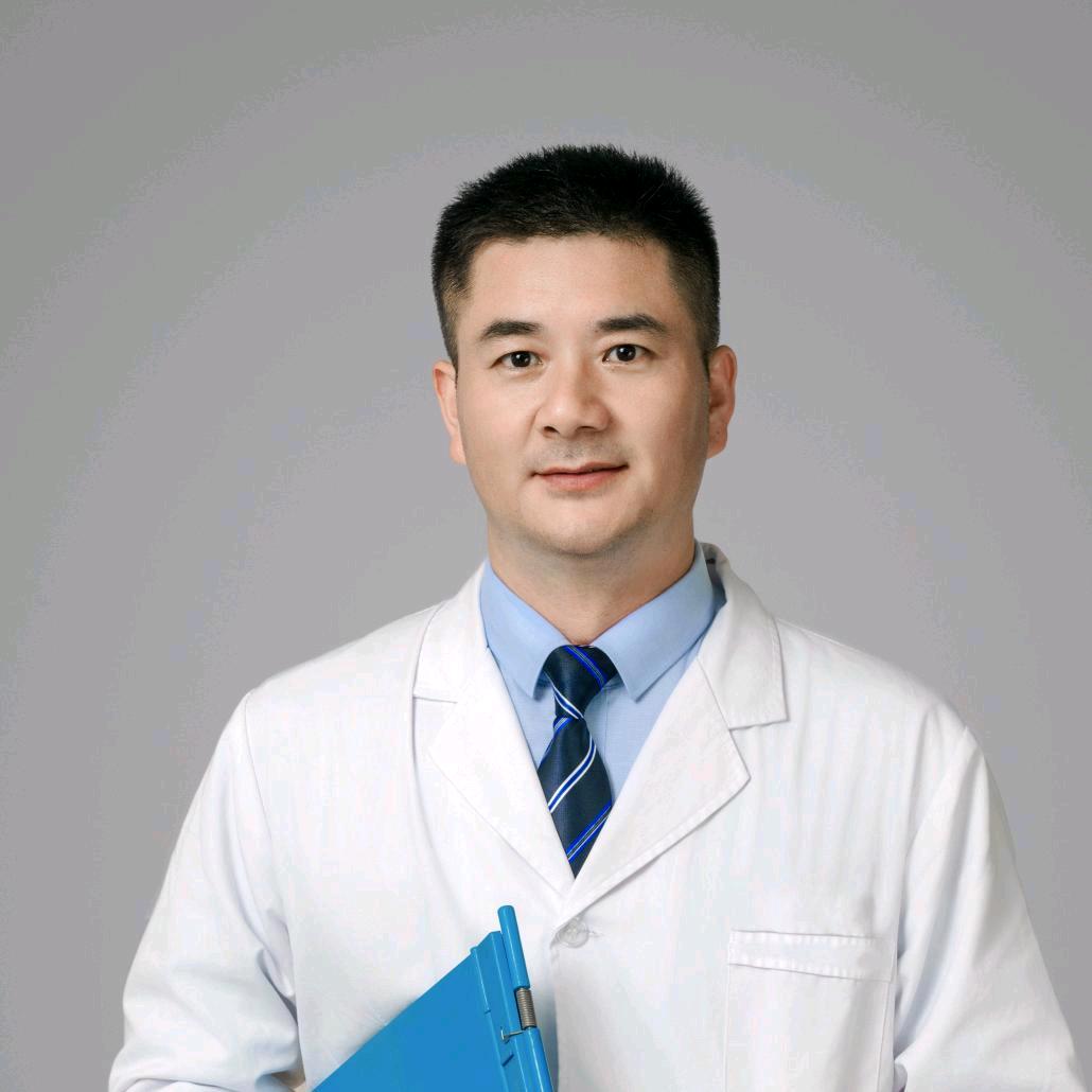 鼻病专科医生贾闯