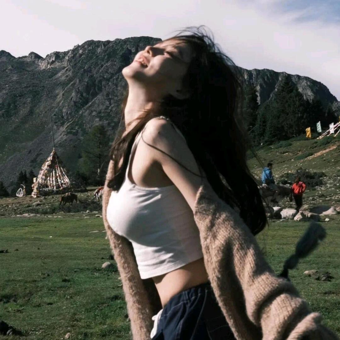 小雪🌨️  🏸🏸