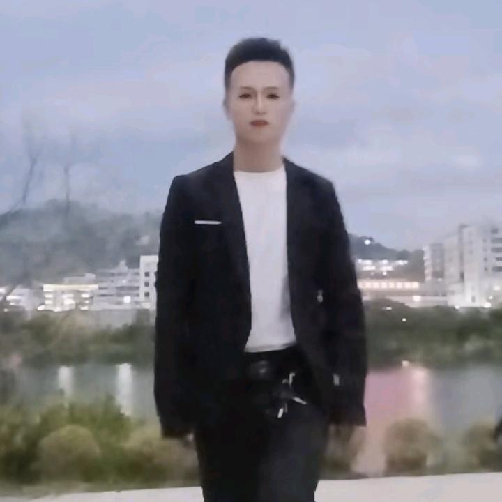 厚德载物