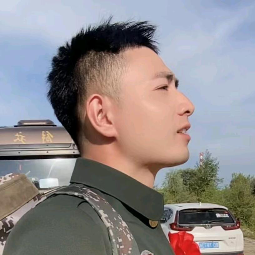 小阿彬🌾⭐军歌嘹亮