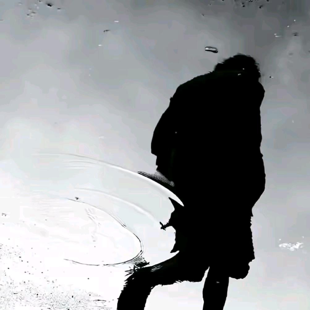 乺
