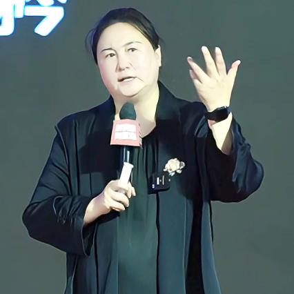 小富婆儿陶矜信息咨询