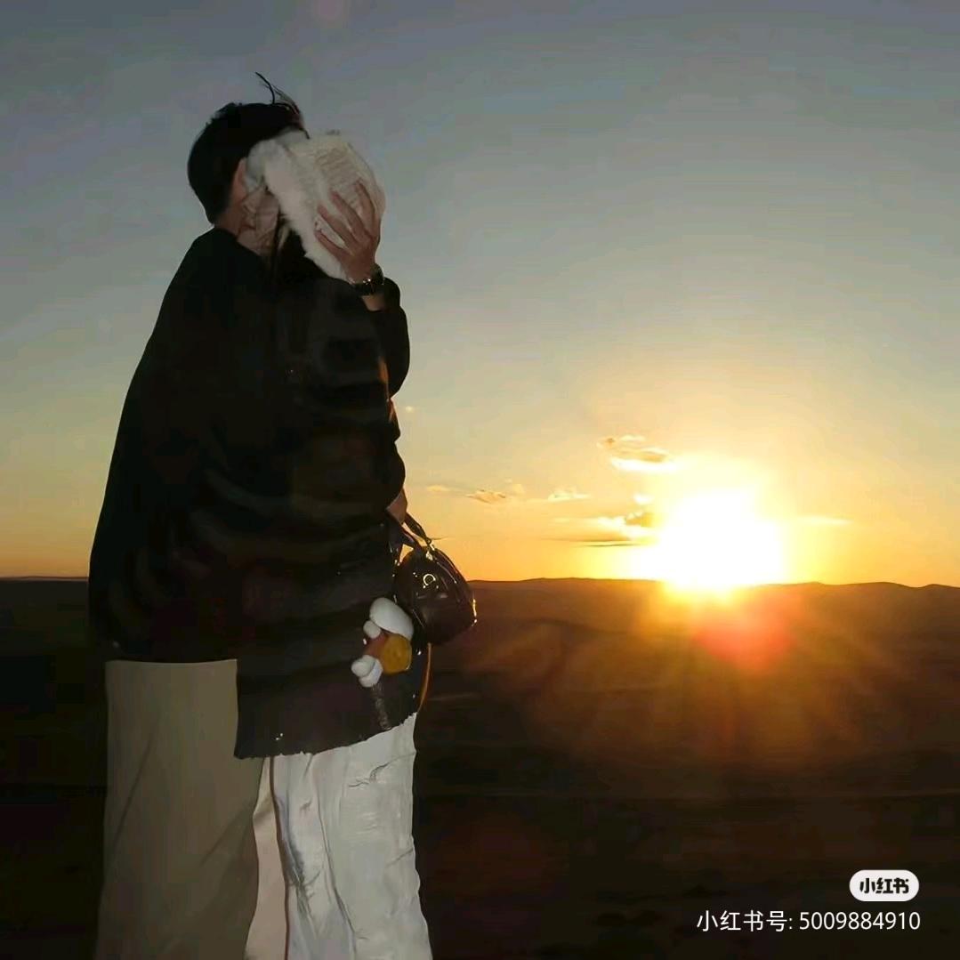 无聊的面包光膀子