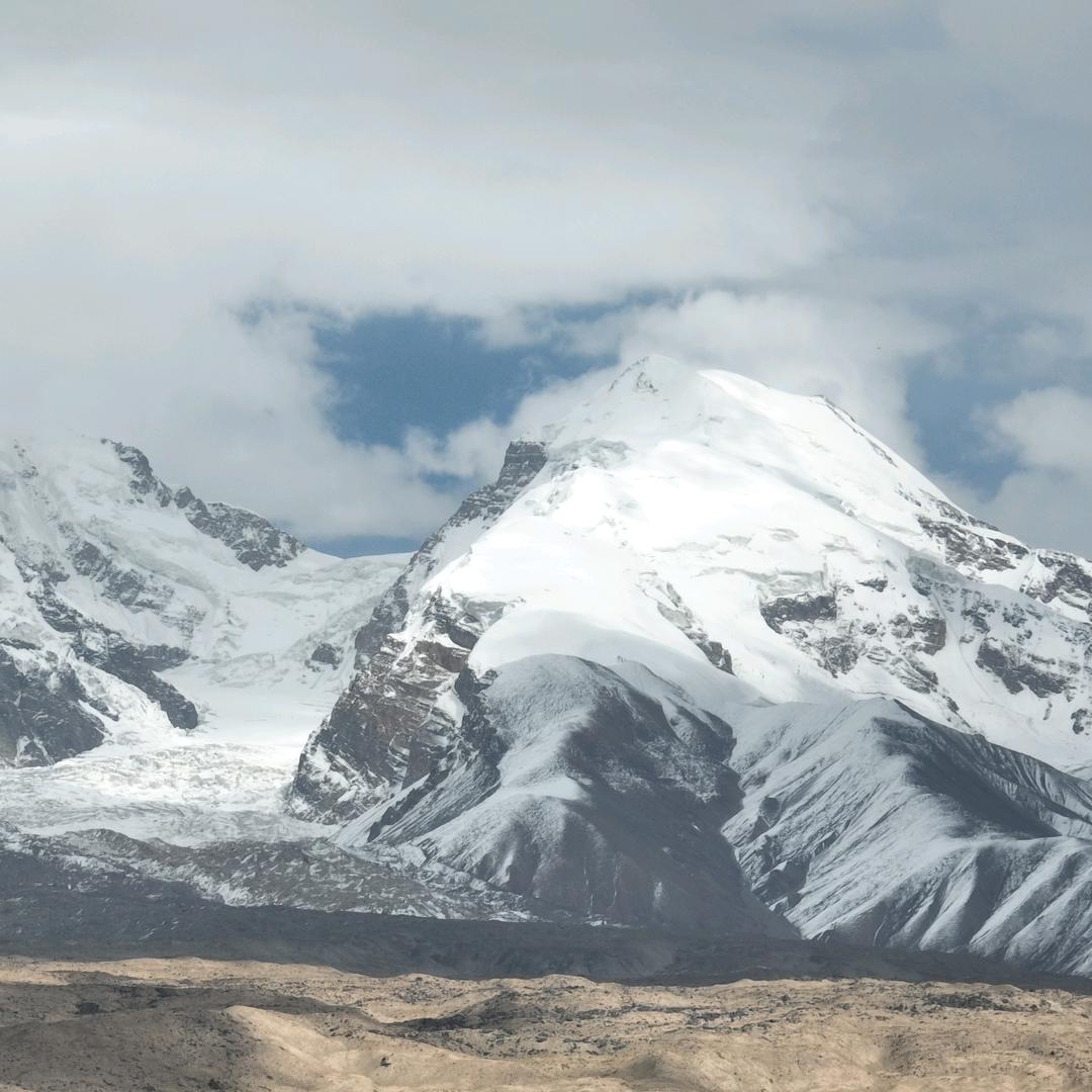 我们都在等雨停丶