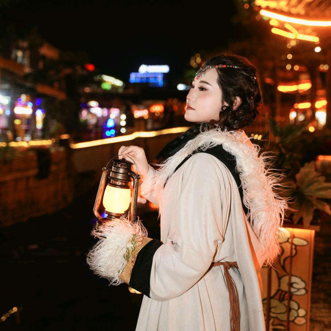 小露乱撞