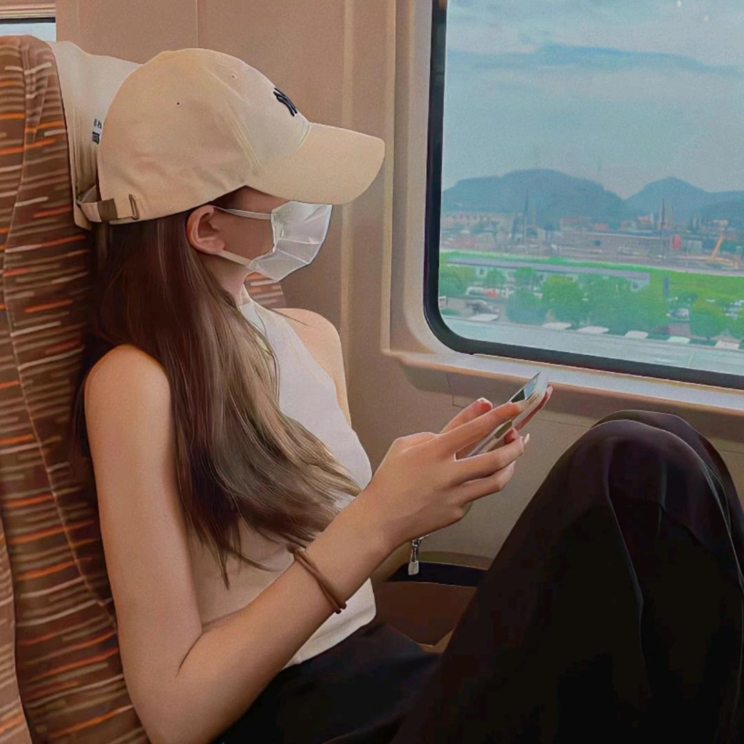 𝓑𝓻𝓮𝓮𝔃𝓮