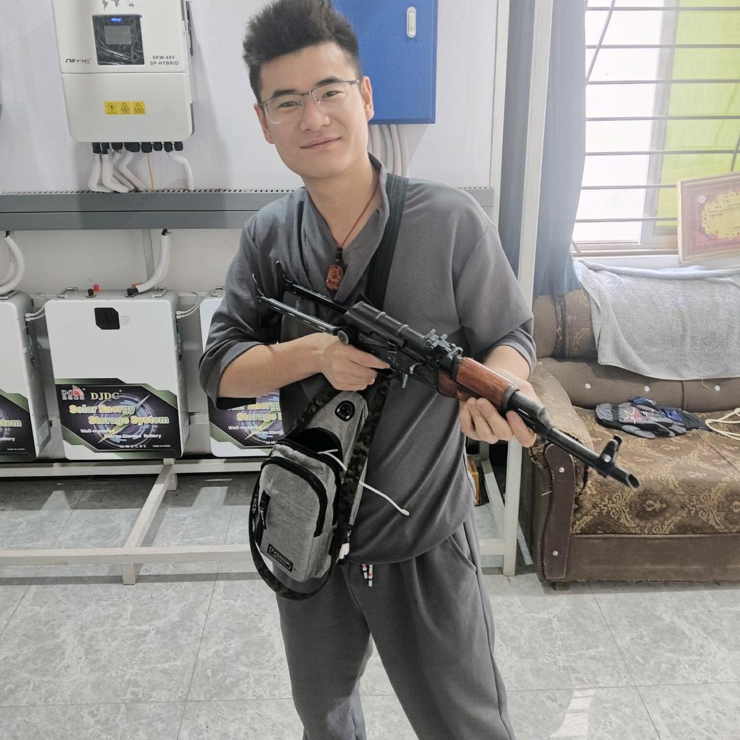 阿栋