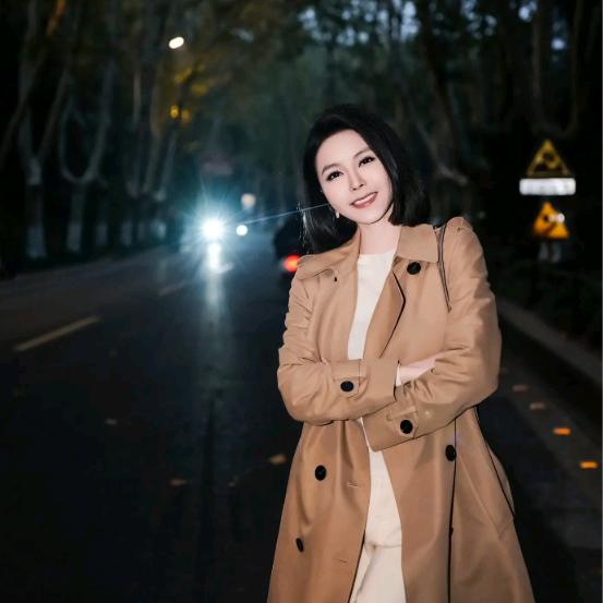 溶溶RONGRONG女装穿搭