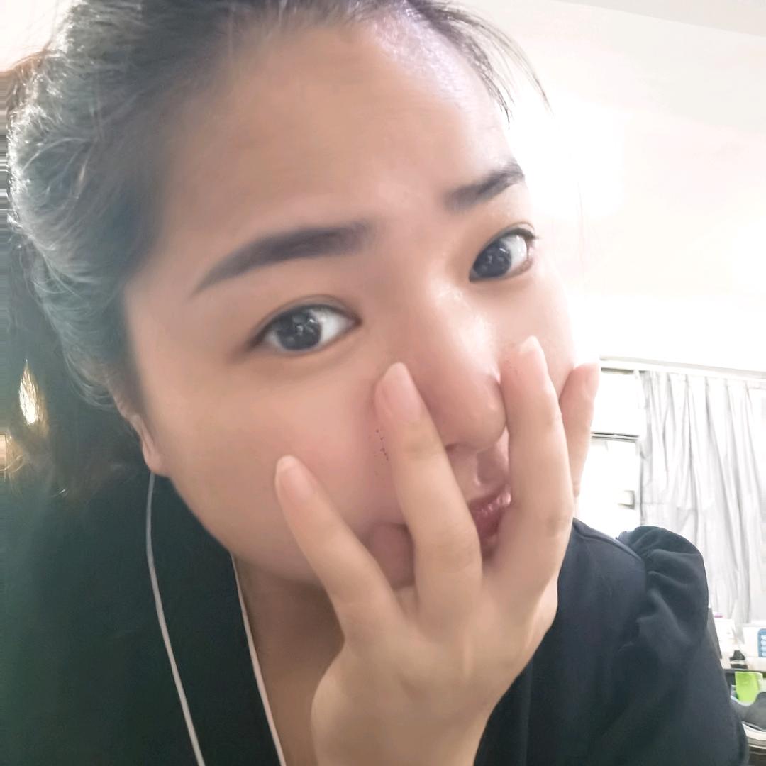 容容