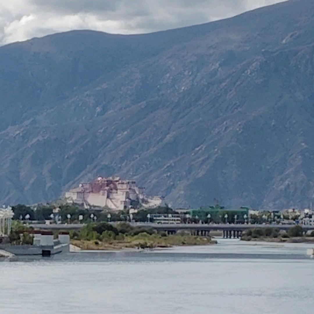 进藏通疆商贸行