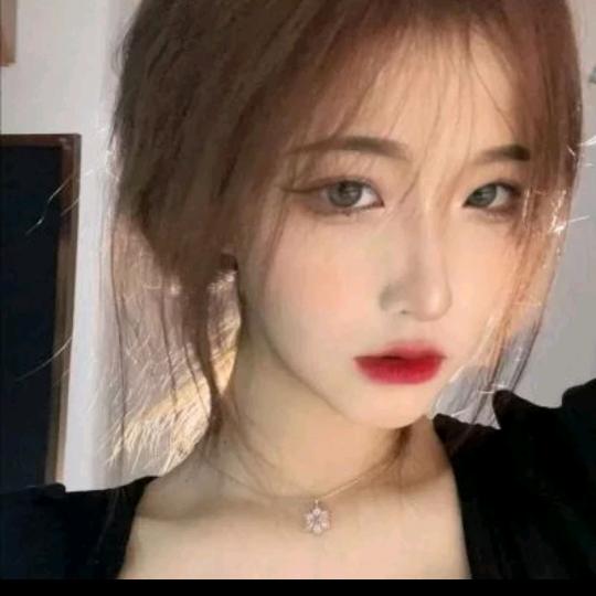 菲妃笑