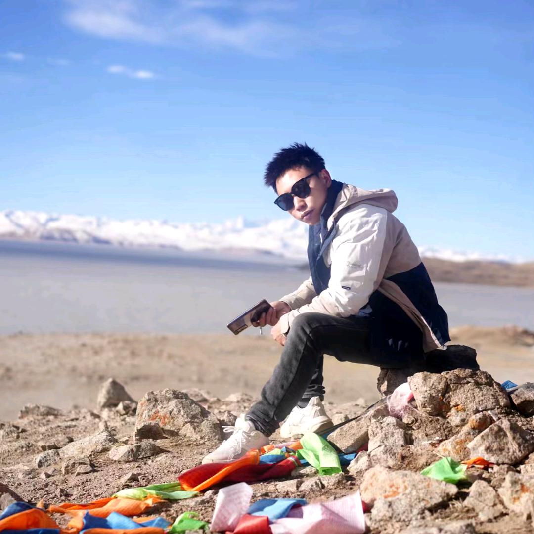 西藏“疯游经”旅游