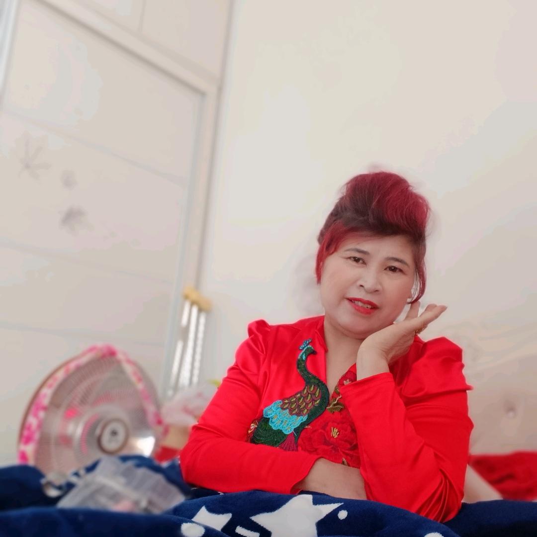 李琼