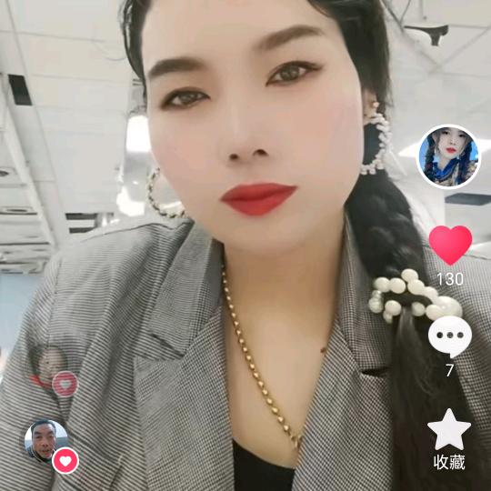 微笑。