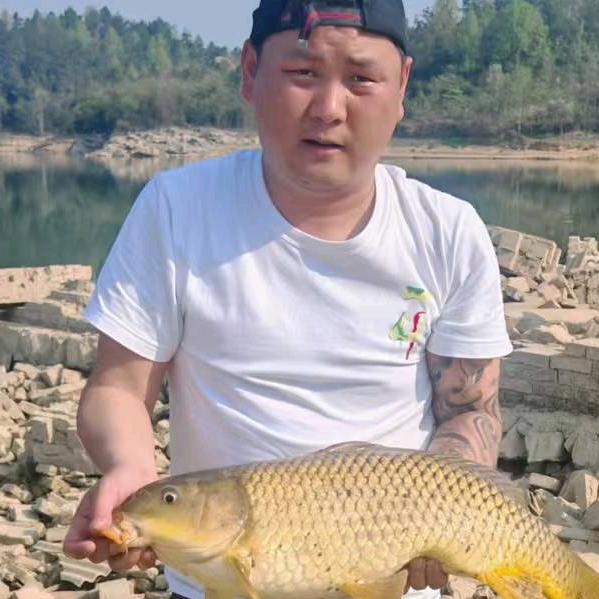 爱钓鱼的【莽哥】🐠