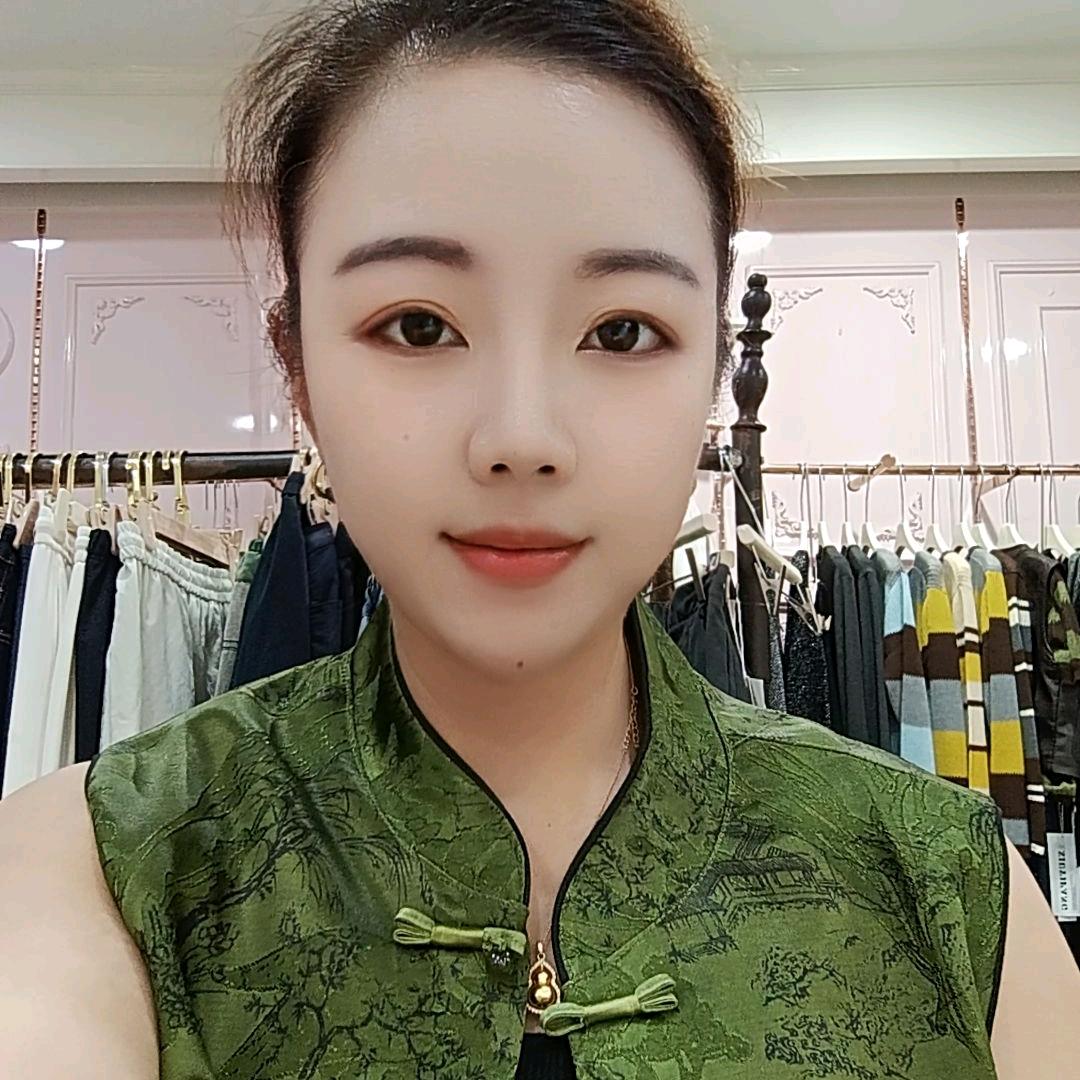 李姐龙舌服装搭配顾问