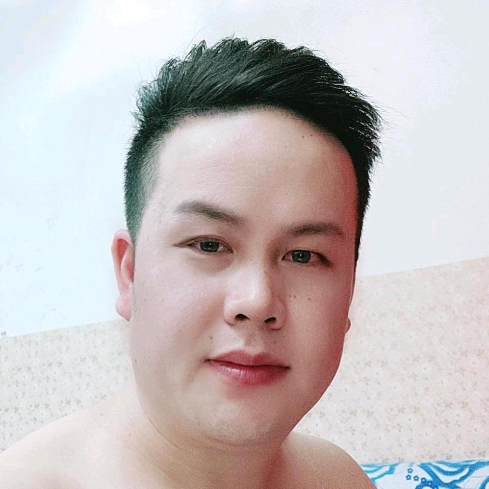 小仙哥哥💞🎸🎤👙🌴