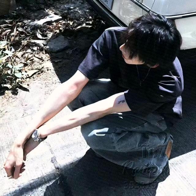 撒盐.