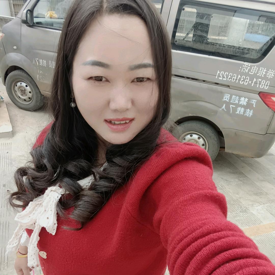 东川区，卖蔬菜小姐姐