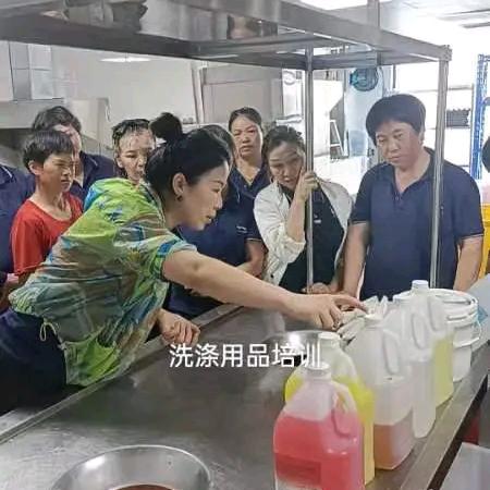 辛苦了一辈子。我也累了。