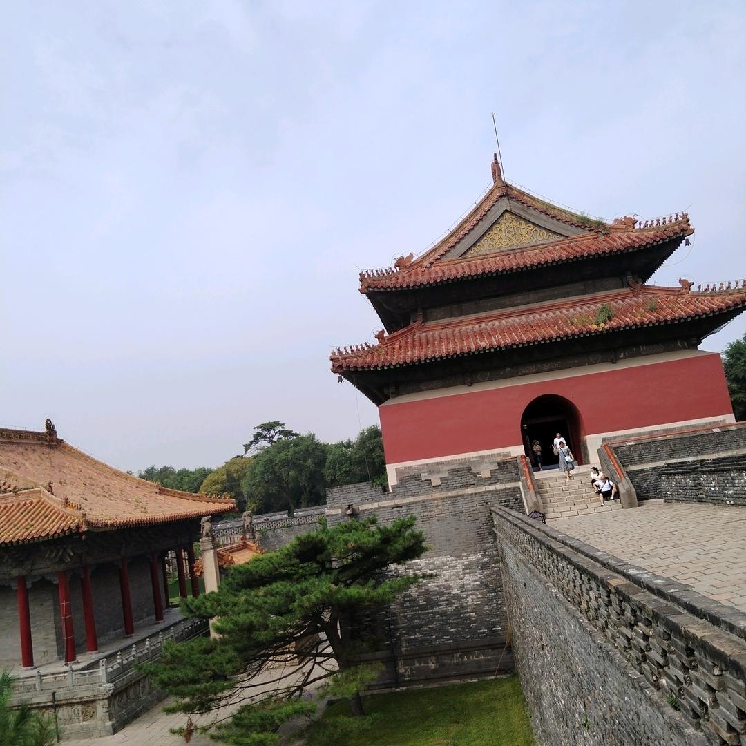 邓成
