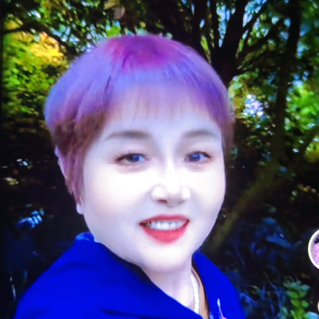 幸福姐：每天晚上六点半开播