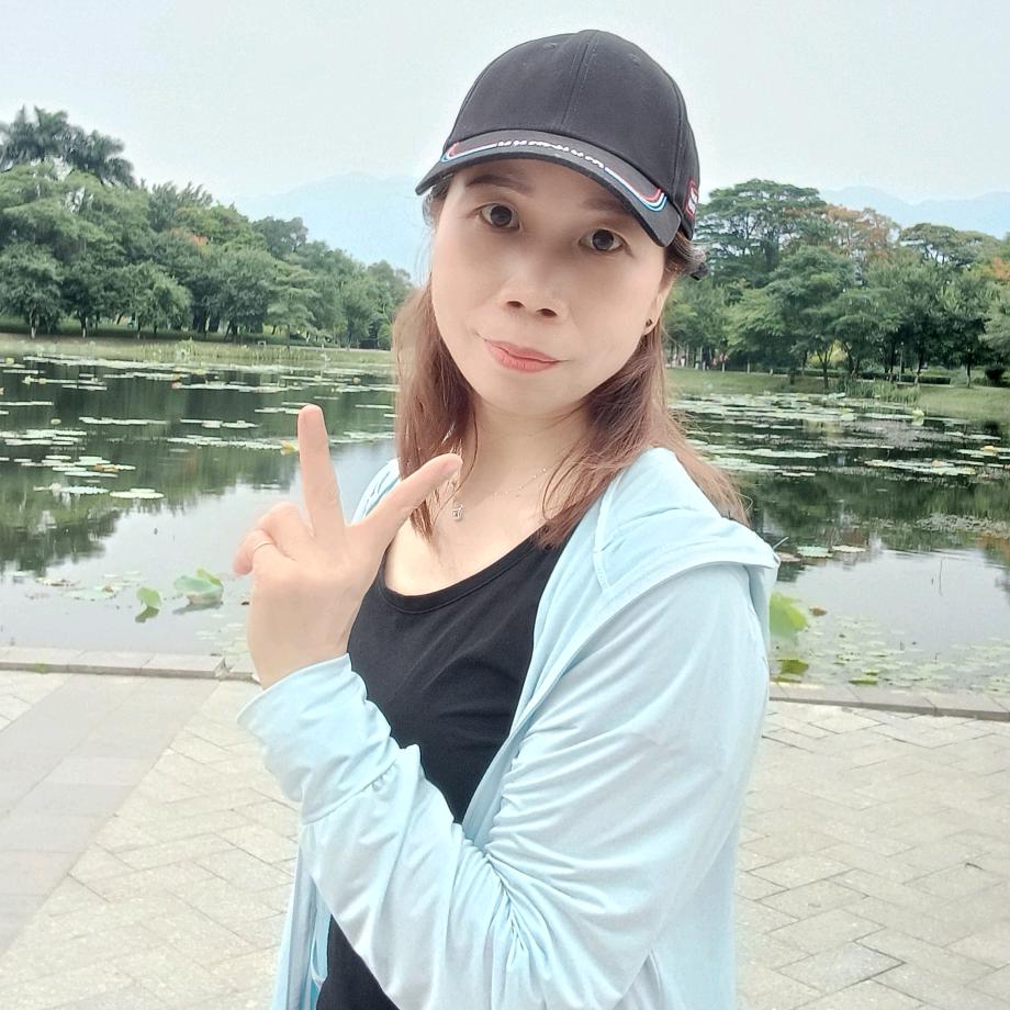 朱朱宝橱窗