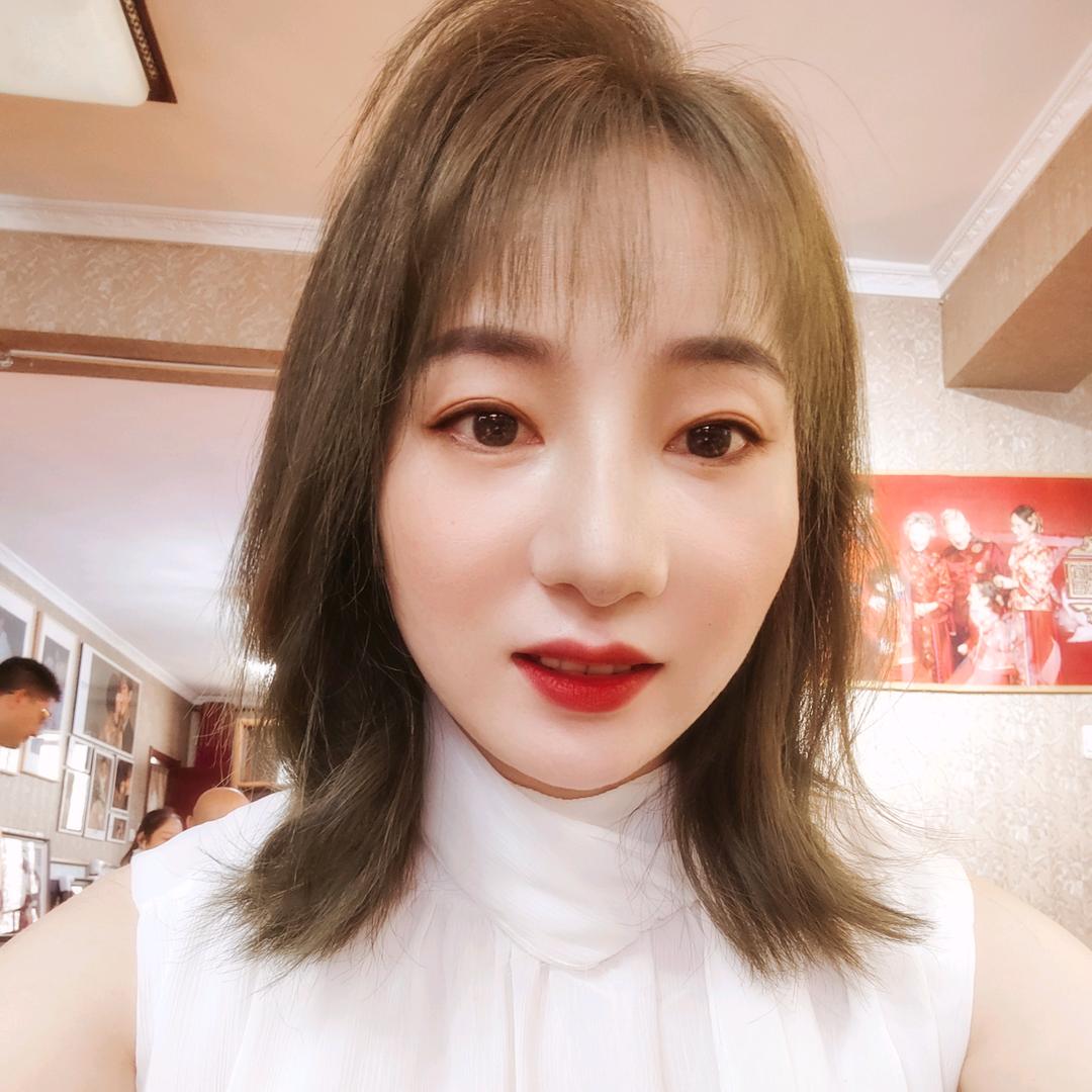 珠宝小姐姐馨儿